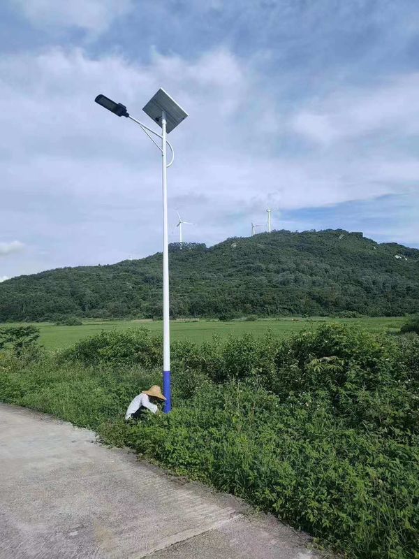Todo en 2 camino solar solar de las luces de calle 60W 80W LED enciende la luz de calle semi solar