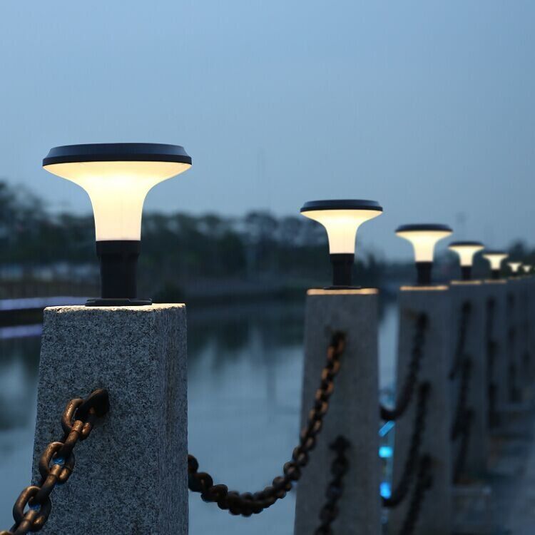 Luz solar accionada solar del poste de la luz LED del césped de la luz de la decoración de la luz del pilar del LED