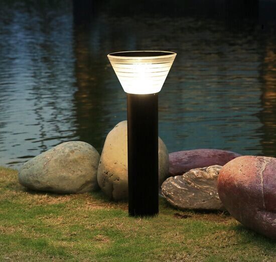 La venta al por mayor de la fábrica llevó las luces solares al aire libre impermeables del jardín de las lámparas IP 65 del césped