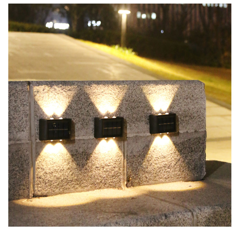 Jardín decorativo al aire libre solar impermeable de la luz 600mah LED de la pared de la atmósfera que brilla intensamente