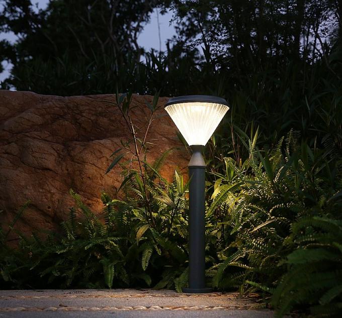 Los postes de alta calidad del LED poste cultivan un huerto luz solar del césped del pilar de la lámpara
