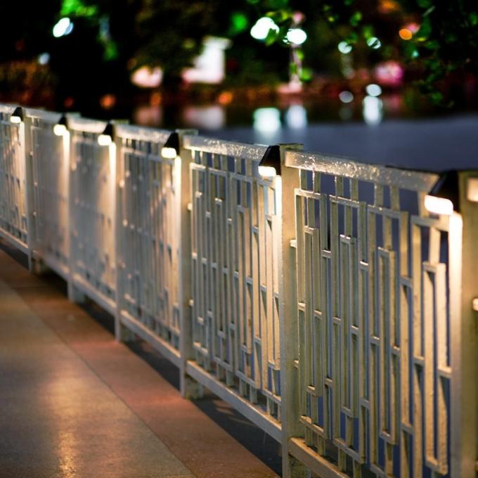 Cerca solar al aire libre accionada solar 2LED Light del Decking de la trayectoria del paso de la lámpara de Wall Lights Garden de la cerca