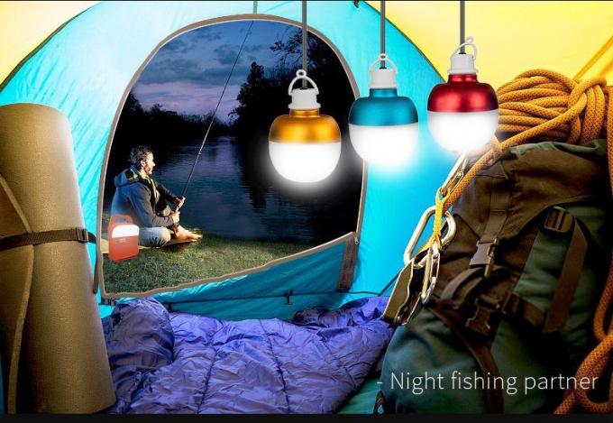 Energía solar que enciende la noche de los amigos de la pesca de la parada del mercado de la noche de la emergencia del apagón que pesca la lámpara teledirigida del mantenimiento del coche