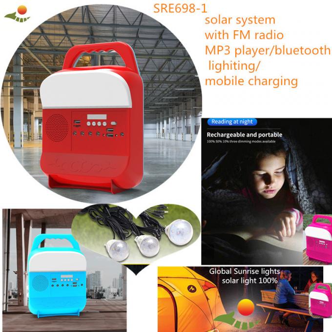 10W del sistema eléctrico solar de la rejilla con el teléfono de la radio de FM que carga el sistema de iluminación solar