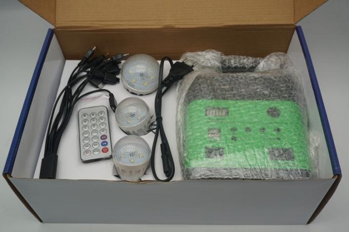 Anuncio publicitario del ODM sistema ligero de energía solar 8Hours de 10 vatios a 30Hours 8